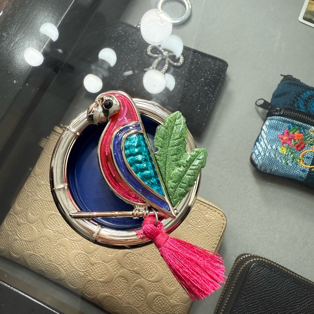 Bath & Body Parrot Car Fragrance Holder